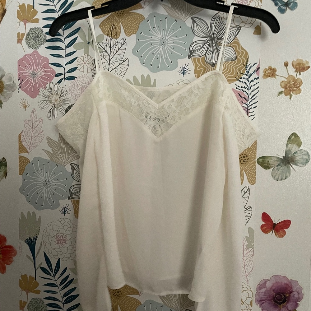 Express ivory cold shoulder top size XXS